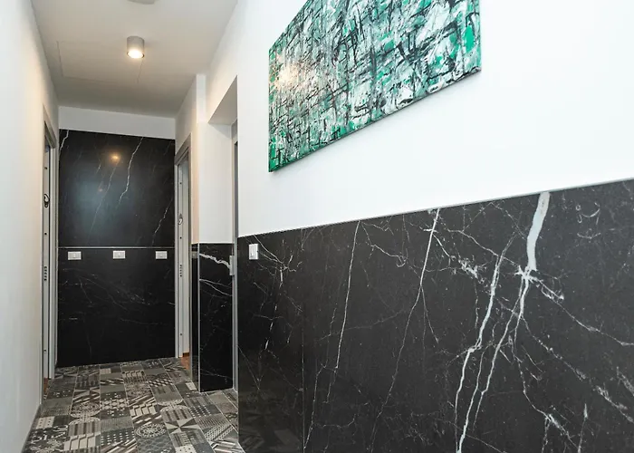 Venezian Ξενοδοχείο με διαμερίσματα Τεργέστη