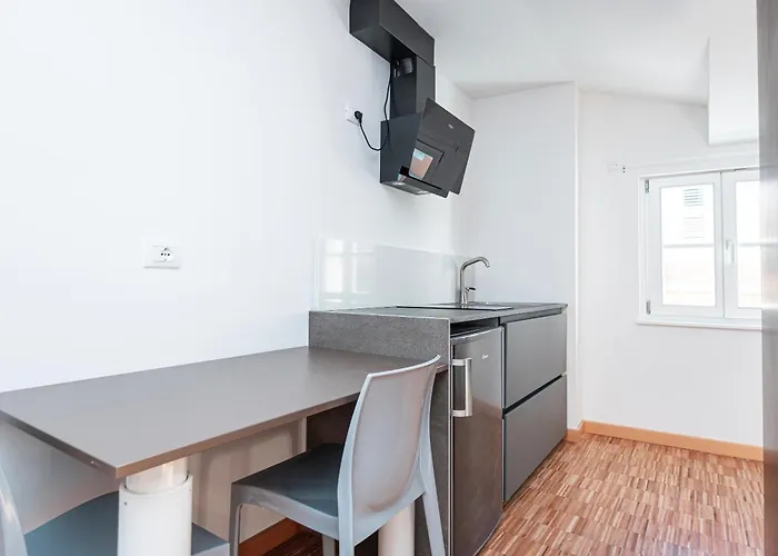 Ξενοδοχείο με διαμερίσματα Venezian 4*