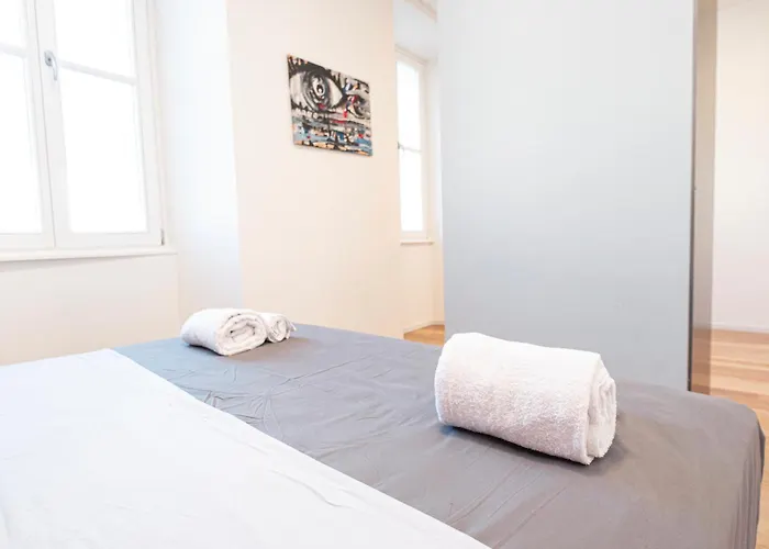 Venezian Τεργέστη