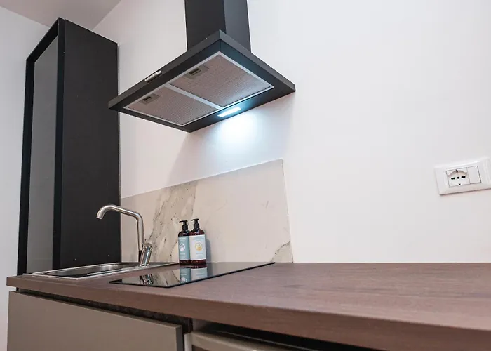 Venezian Τεργέστη