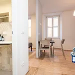 Venezian Apartmanhotel 4*