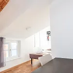 Venezian Apartmanhotel 4*