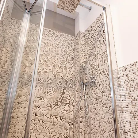 Venezian 4* Триест