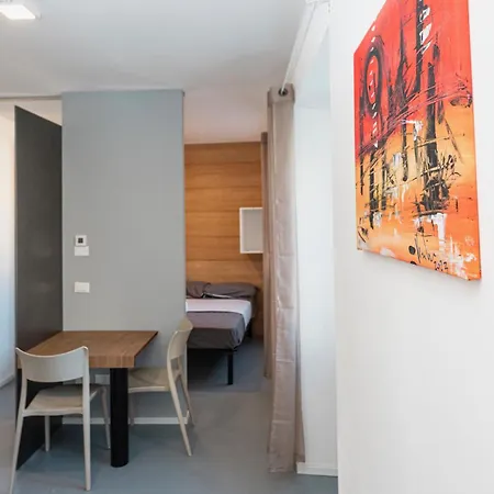 Hurban Venezian Aparthotel 4*